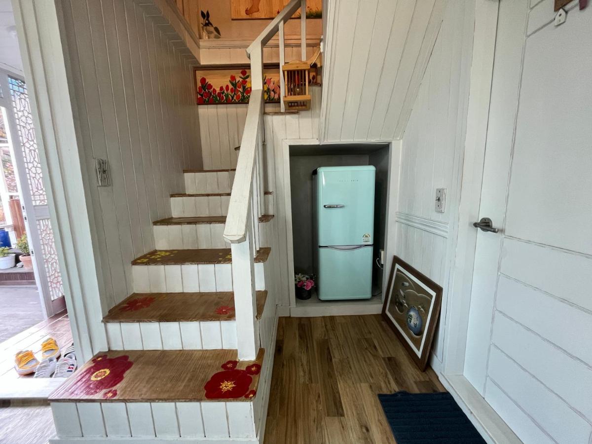 Artist And Flower Pension Namhae Exterior photo
